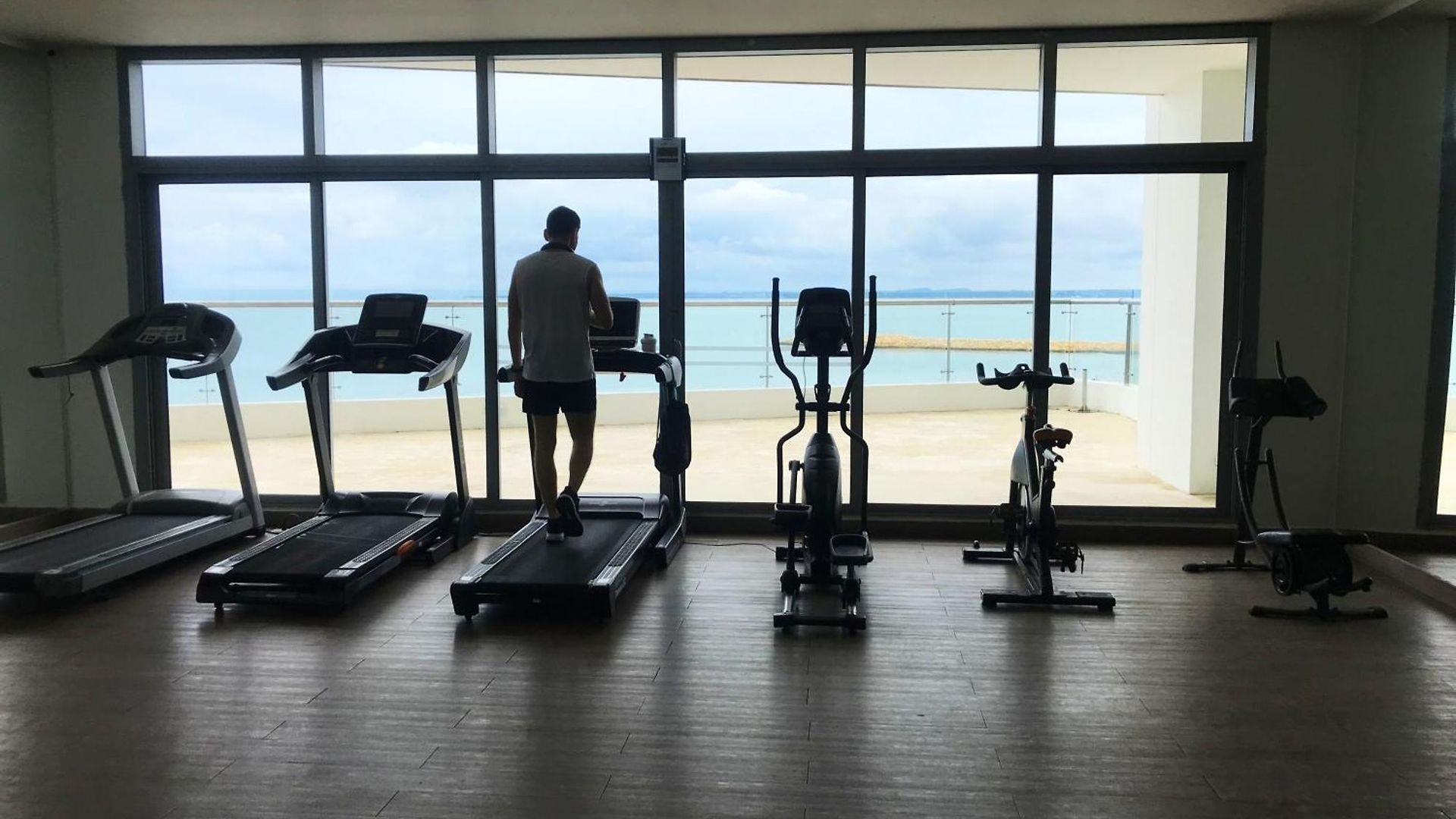 Sky Ocean View Apartamento *